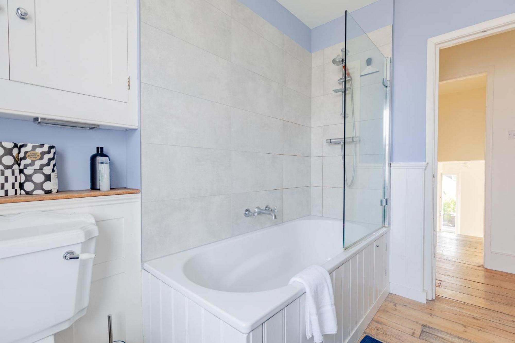 Apartment Charming 2bd Flat With Roof Terrace North London