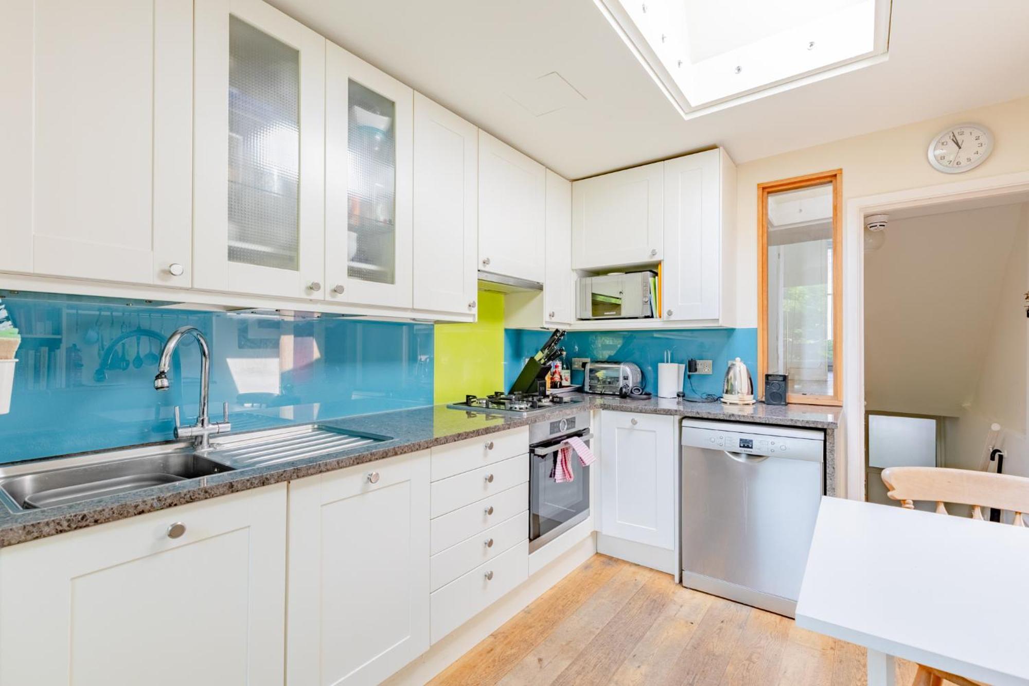 Apartment Charming 2bd Flat With Roof Terrace North *